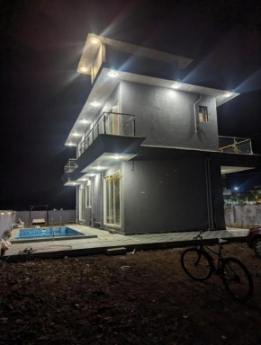 Tisé Villa